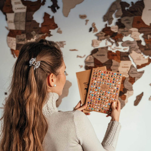 3D Wooden World Map Bundle – Wall Decor Set with Photo Frames, Flag Pins & Airplane Push Pins